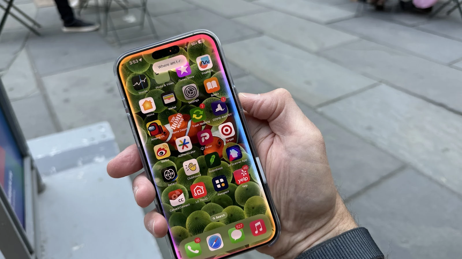 Какой экран установлен в iPhone 17 Pro Max?